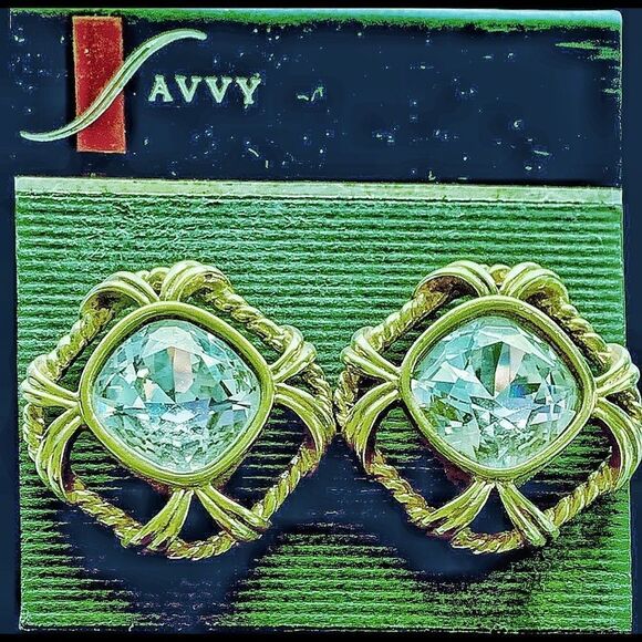 Vintage Swarovski Savvy gold huge crystal clip earrings, new on card - Picture 8 of 11